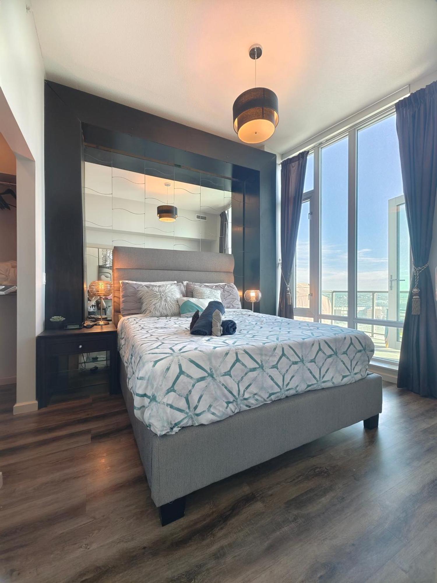 Monki Di Executive Suites - Alura YYC Exterior foto